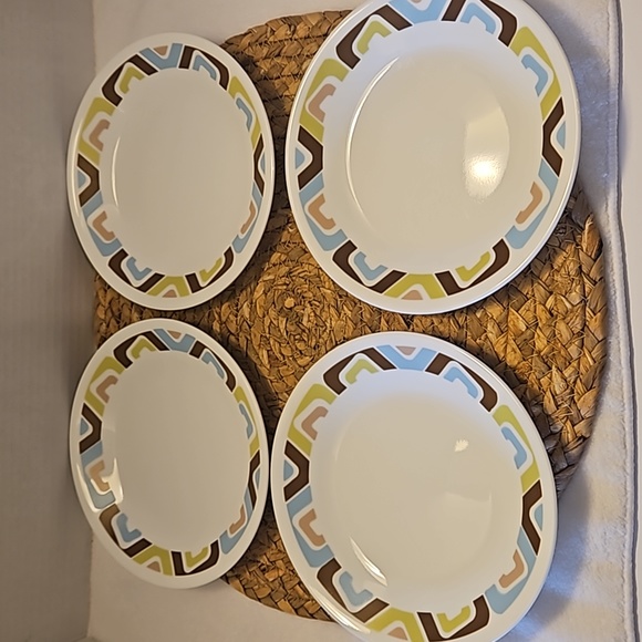 Corelle Discontinued Squared Pattern Bread/Butter Dessert Set of 4 Plates - Picture 4 of 8